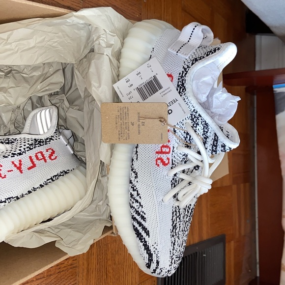 Yeezy boost 350 v2 new - Picture 3 of 5